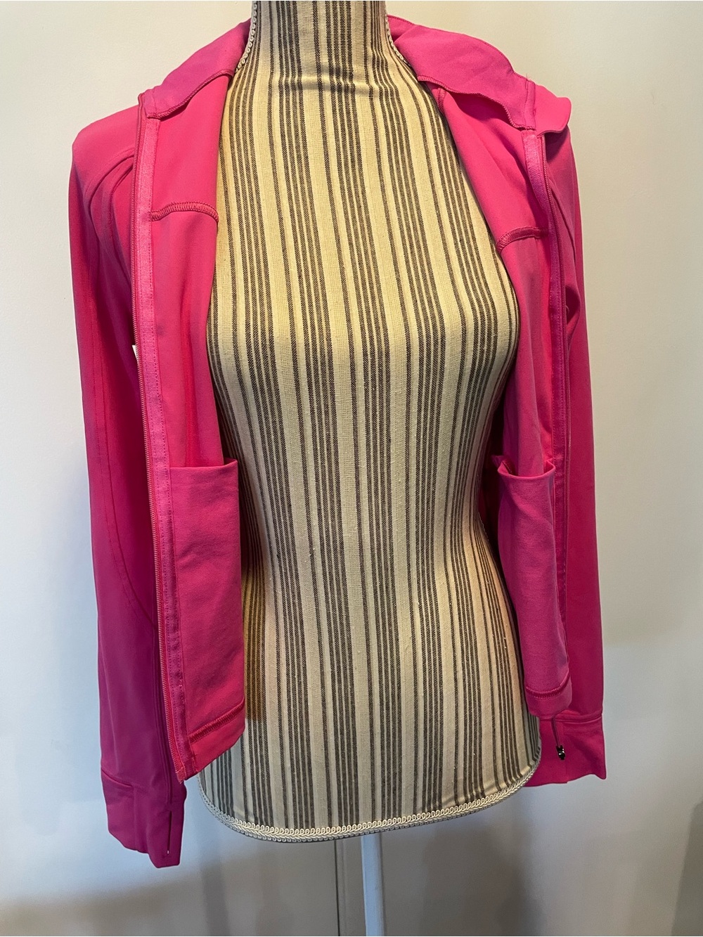 Lululemon Pink Full Zip Jacket - Picture 4 of 9